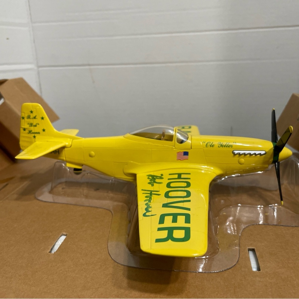 SpecCast Airplane Model - Picture 9 of 12
